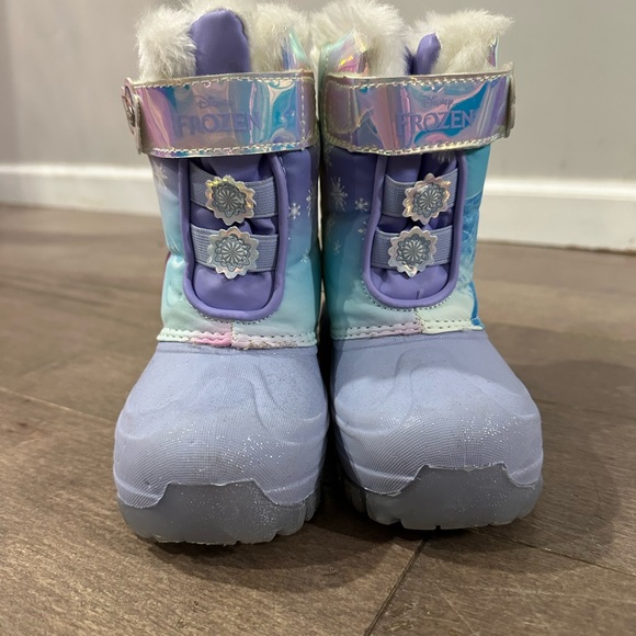 Frozen winter snow boots toddler size 10 Disney’s Frozen slippers size 9/10 - Picture 3 of 12